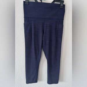 Athleta Blue Salutation Stash Pocket II Capri Leggings SZ SM